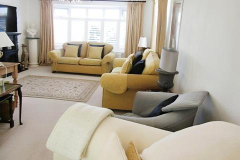 undefined, High Street, Beckingham, Doncaster, DN10 4NY