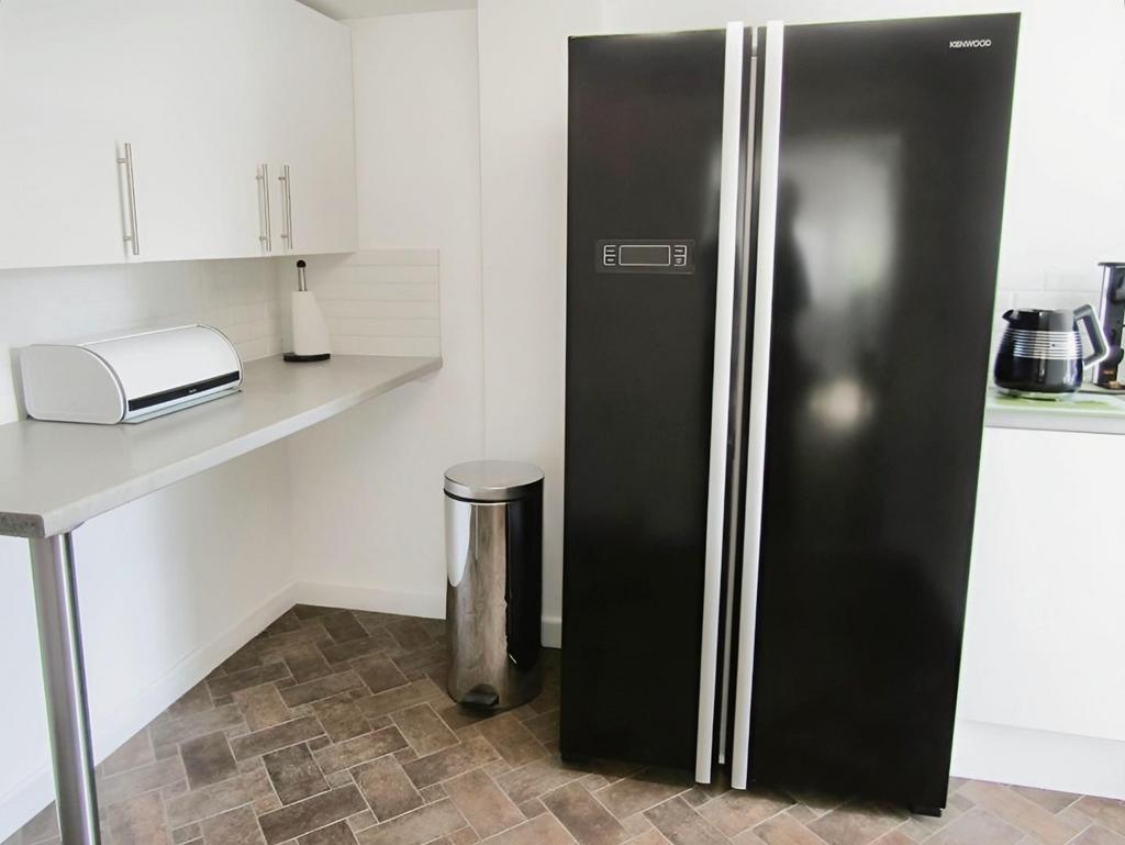 Ef5f6838-kitchen 201.jpg