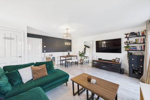 Woodpecker Drive, Hertfordshire, HP3