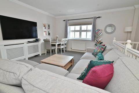 4 Knights Place, Twickenham, TW2 6QT