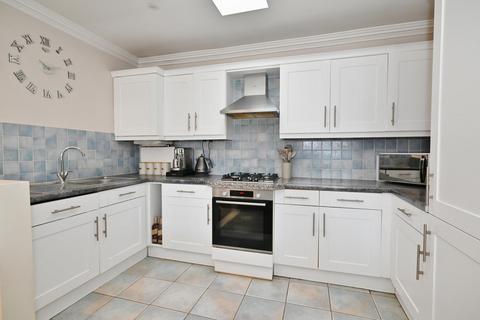 4 Knights Place, Twickenham, TW2 6QT