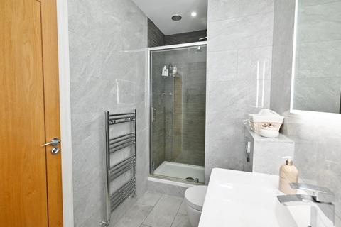4 Knights Place, Twickenham, TW2 6QT