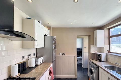 3 bedroom terraced house for sale, Park Road, Widnes