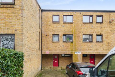 11 Cross Road, Uxbridge, UB8 2UQ