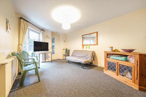 11 Cross Road, Uxbridge, UB8 2UQ