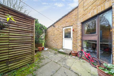 11 Cross Road, Uxbridge, UB8 2UQ