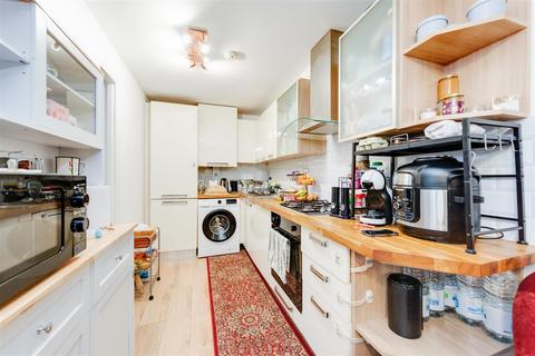 Flat 1, 2b Renters Avenue, London, NW4 3RA