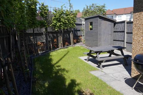 Flat 1, 2b Renters Avenue, London, NW4 3RA