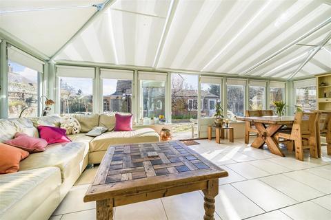 3 bedroom detached house for sale, Cowper Road, Bedford