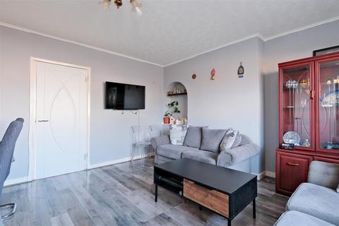 3 bedroom terraced house for sale, Springhill Road, Shotts