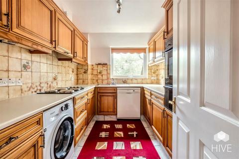 2 bedroom flat for sale, Canford Cliffs Road, Poole BH13