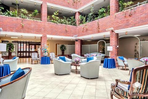 2 bedroom flat for sale, Canford Cliffs Road, Poole BH13