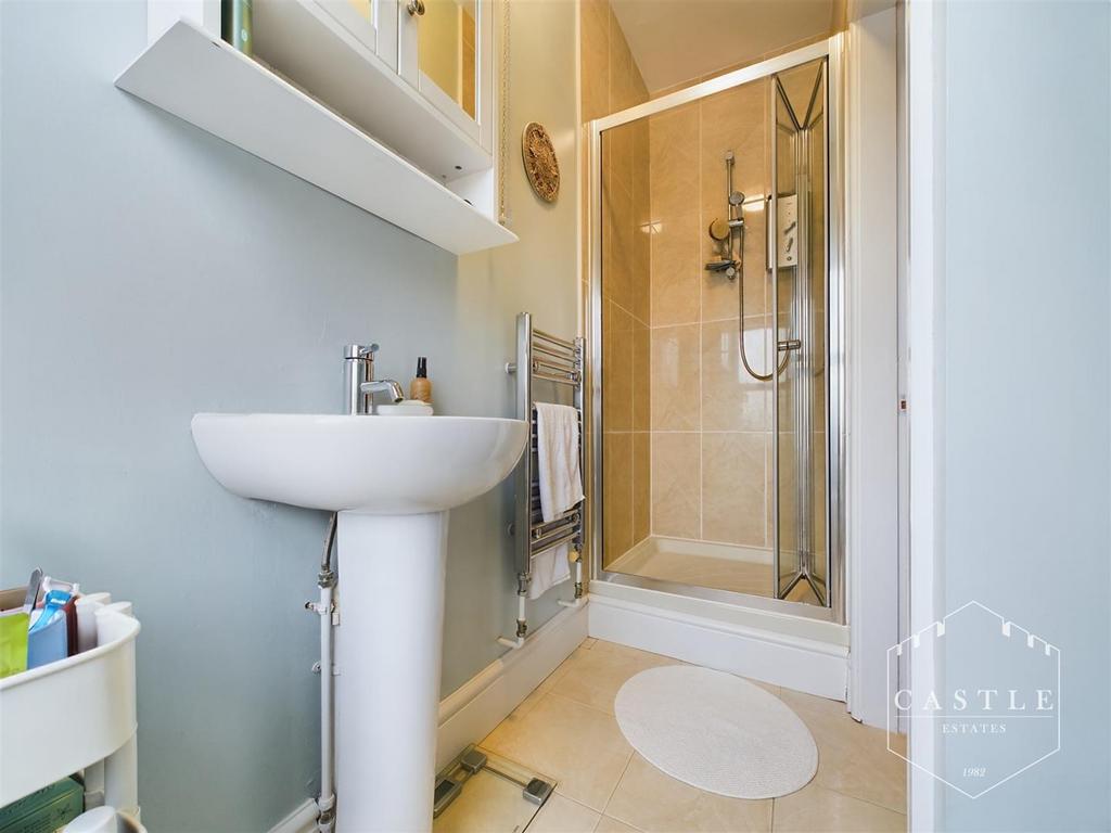 Ensuite shower room