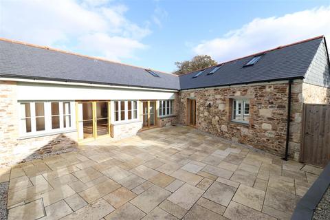 3 bedroom barn conversion to rent, Ladock