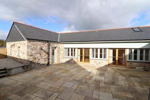 3 bedroom barn conversion to rent, Ladock