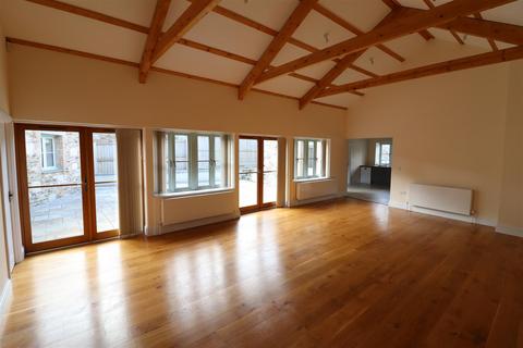 3 bedroom barn conversion to rent, Ladock