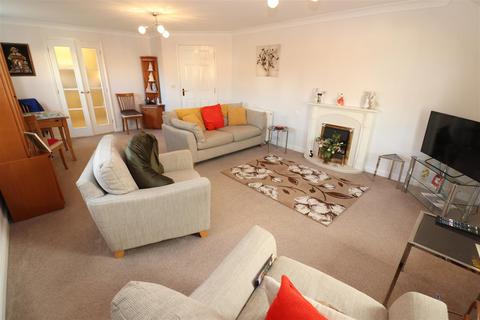 2 bedroom retirement property for sale, High Street South, Rushden NN10