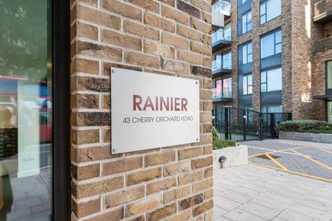 2 bedroom penthouse for sale, Cherry Orchard Road, Croydon, CR0