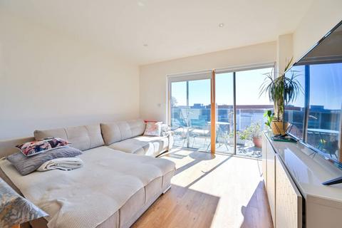 2 bedroom flat for sale, Streatham High Road, Streatham Common, London, SW16