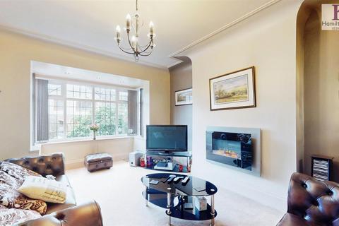 4 bedroom semi-detached house for sale, The Avenue, Hipperholme, Halifax