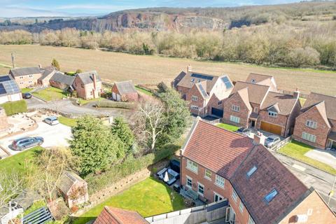 3 bedroom semi-detached house for sale, Manor Drive, Worthington
