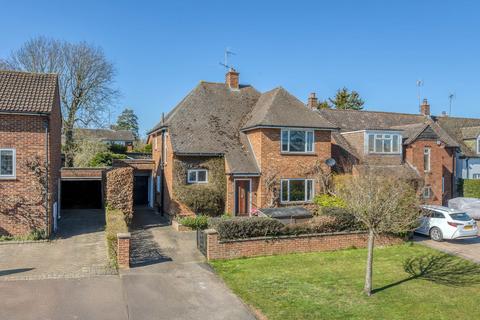 3 bedroom detached house for sale, Dale Close, Hitchin SG4
