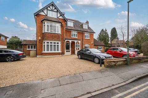 Flat 1, Courthope Pembroke Road, Woking, GU22 7DS
