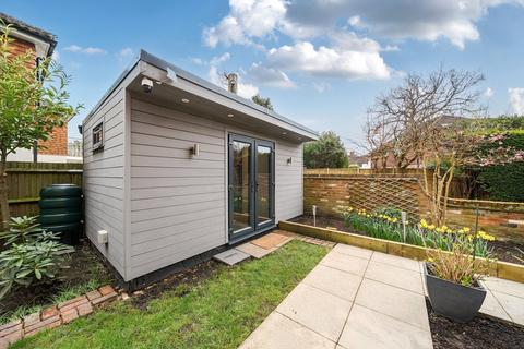 Flat 1, Courthope Pembroke Road, Woking, GU22 7DS