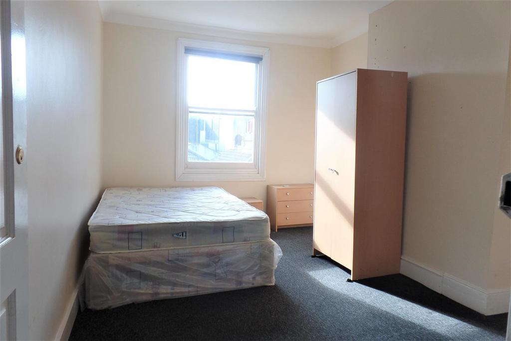 Bedroom 2.jpg