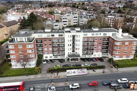 Riverside Drive, Golders Green Road, NW11