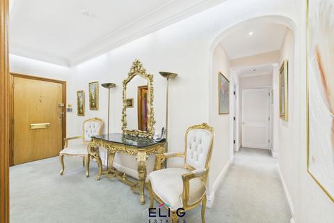 3 bedroom flat for sale, Riverside Drive, Golders Green Road, NW11