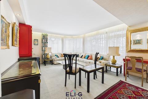 3 bedroom flat for sale, Riverside Drive, Golders Green Road, NW11