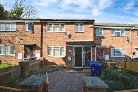 52 Dent Close, South Ockendon, RM15 5DS