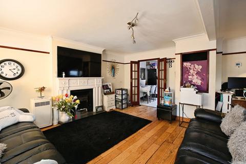 52 Dent Close, South Ockendon, RM15 5DS