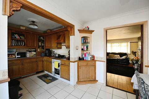 52 Dent Close, South Ockendon, RM15 5DS