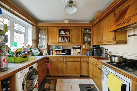 52 Dent Close, South Ockendon, RM15 5DS