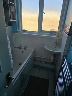 1 bedroom in a flat share to rent, Tildesley Road, London SW15