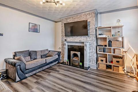 3 bedroom terraced house for sale, Mount Avenue, Eccleshill, Bradford