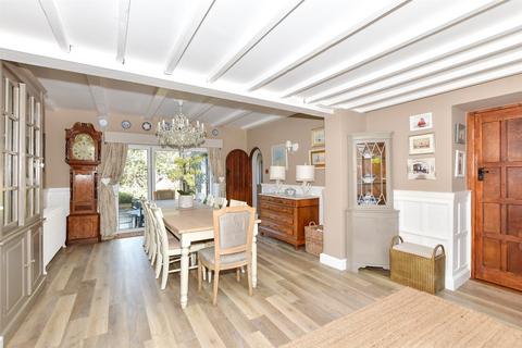 71 Fitzroy Avenue, Broadstairs, CT10 3LT