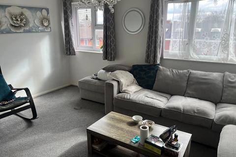 2 bedroom flat for sale, Brackley Avenue, Manchester, M15