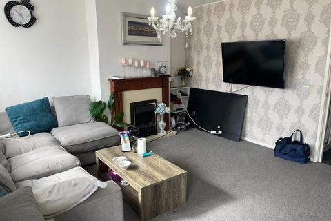 2 bedroom flat for sale, Brackley Avenue, Manchester, M15