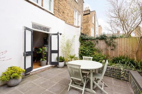 2 bedroom flat for sale, Cotherstone Road, London SW2