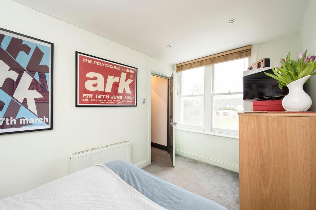 Bedroom 2 (2).jpg