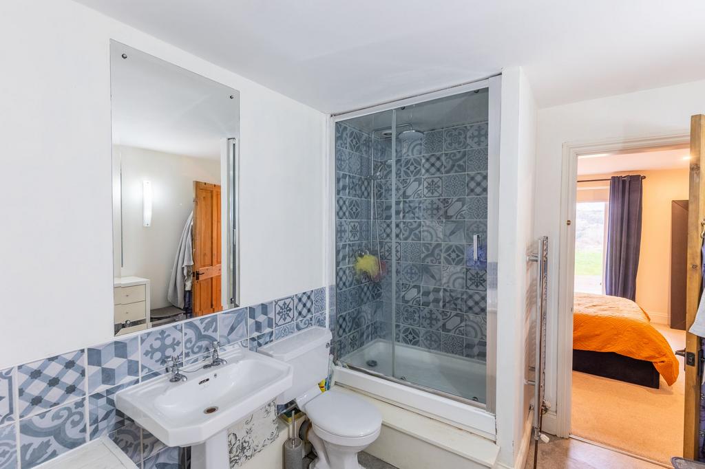 Lower Ground Floor   Master Bedroom En Suite