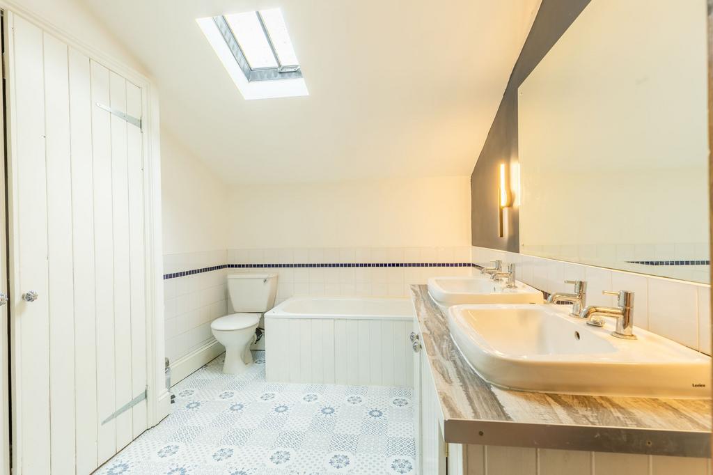 First Floor   Family Bathroom