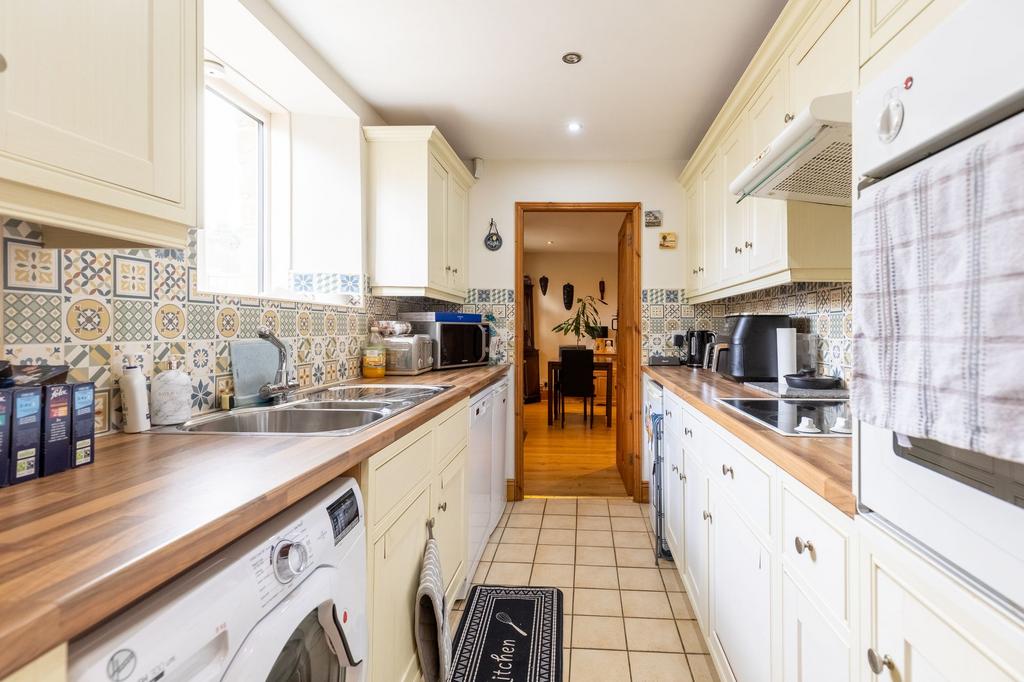 Annexe   Galley Kitchen