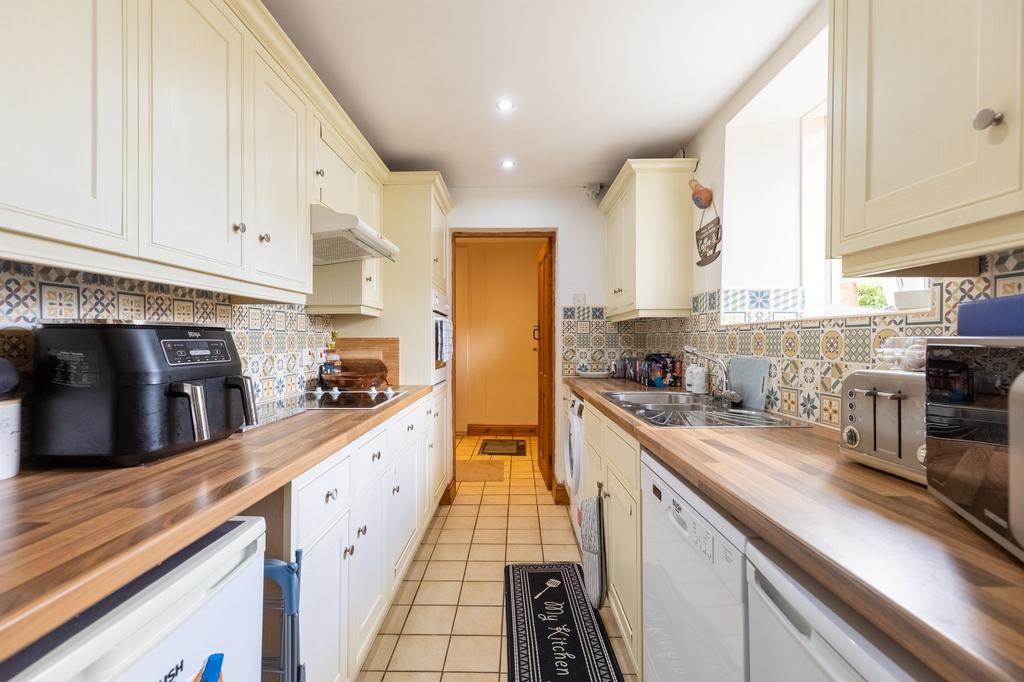Annexe   Galley Kitchen