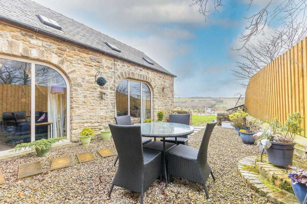 Middle Low Woodside Barn   Rear Patio   Outside...