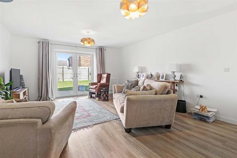 81 Damson Way, Bidford On Avon, Alcester, B50 4NB