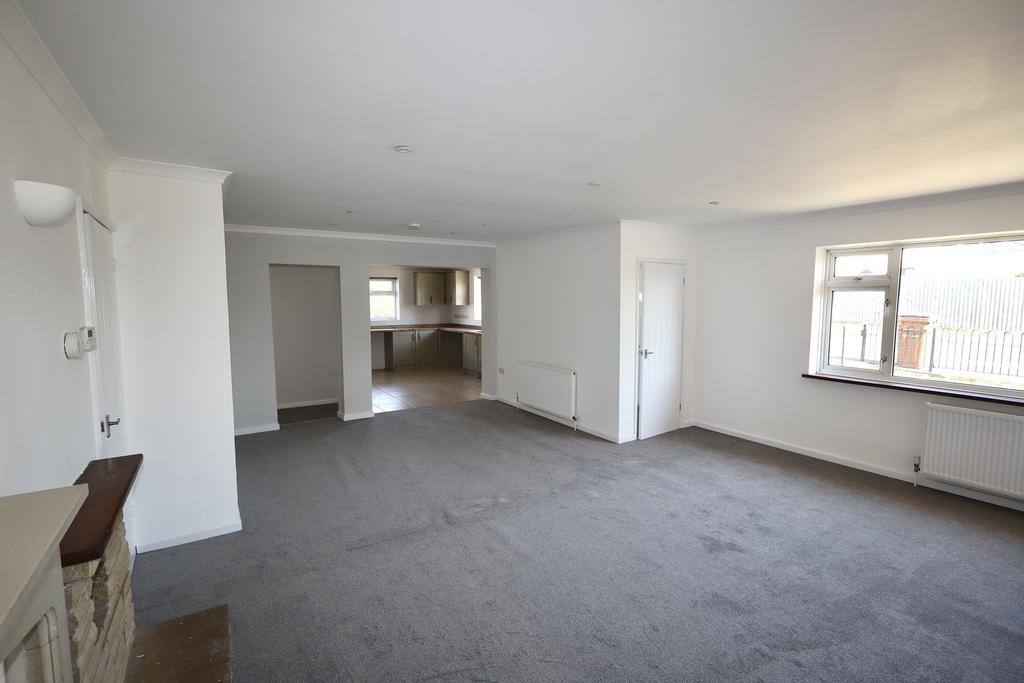 Dining area through to kitchen